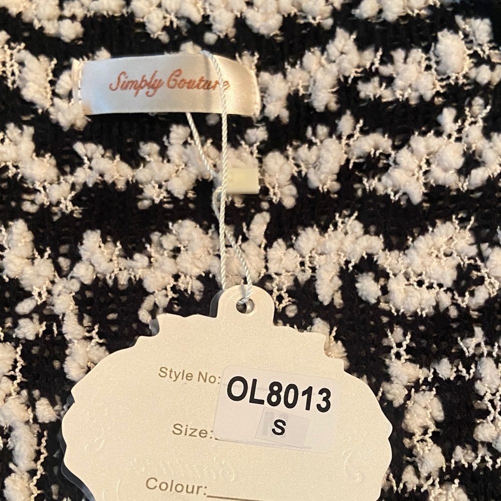 Sale! Chic Black and White Textured Cardigan, size S. NWT - Picture 7 of 13